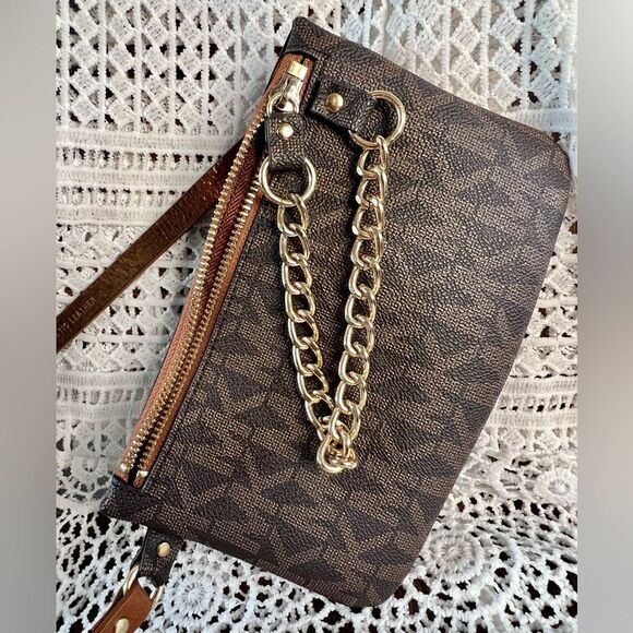 MICHAEL Michael Kors Belt Bag - Picture 7 of 9